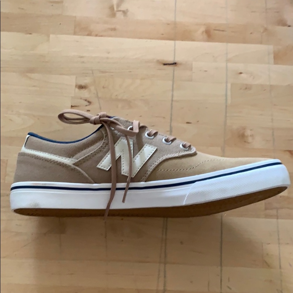 BRAND NEW  New Balance Skate 331. Size 9 Tan